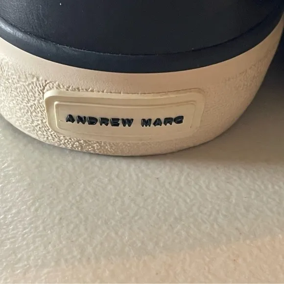 Andrew Marc memory foam sneakers black NWOT men’s size 8