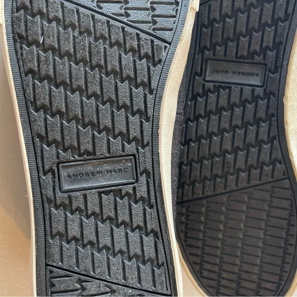 Andrew Marc memory foam sneakers black NWOT men’s size 8