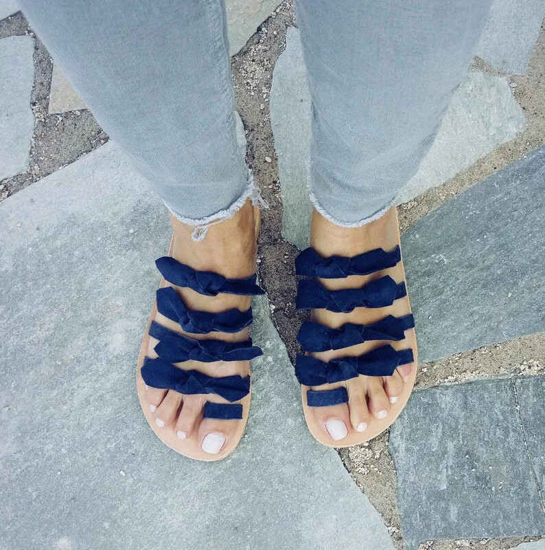 Bow leather sandals