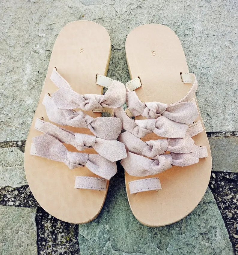 Bow leather sandals