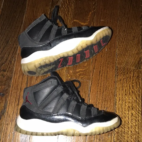 Boys sneakers (Jordan 11s)