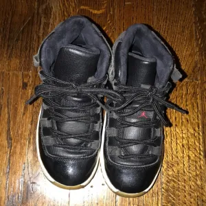 Boys sneakers (Jordan 11s)