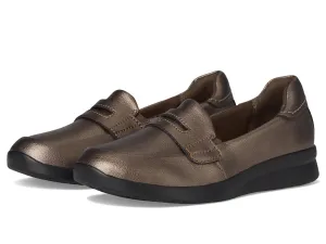 Ellowyn Penny Clarks