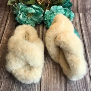 J/SLIDES CHARLI OFF WHITE FAUX FUR SLIDE SANDALS 6M