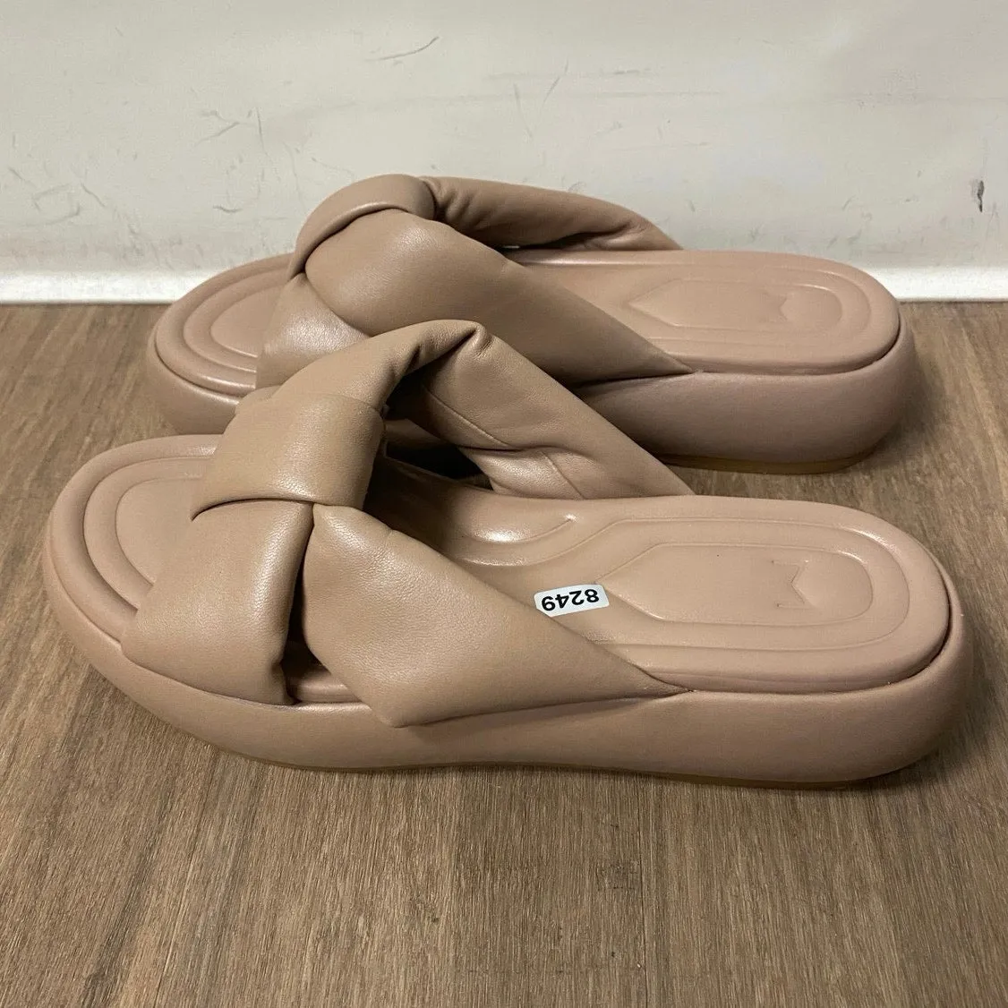Marc Fisher Soft Leather Platform Nude Sandals. Sz 9.5