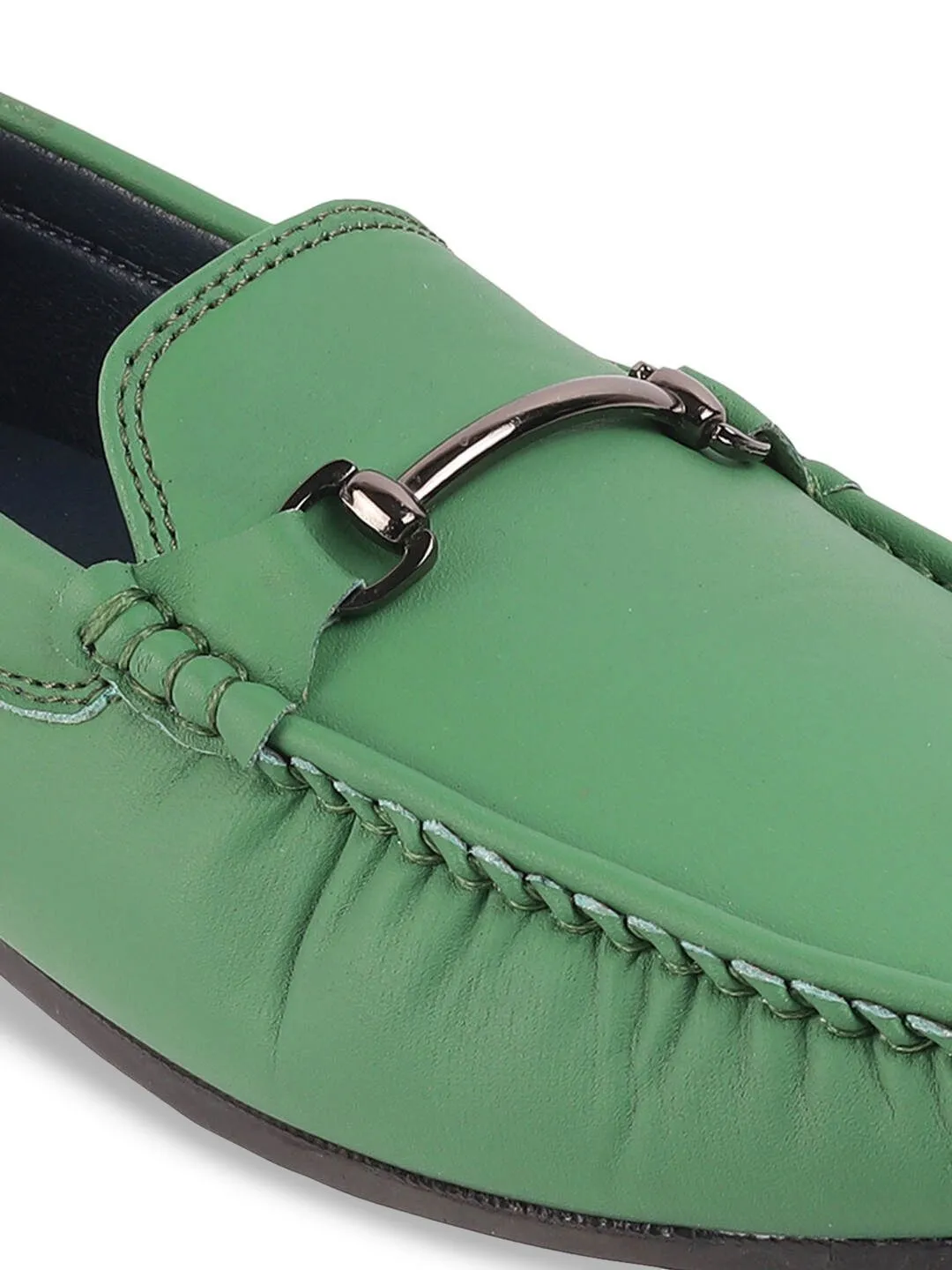 Mochi Men Solid Slip-On Loafers