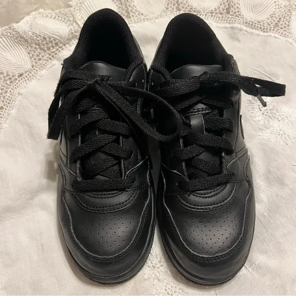 Nike All Black Sneakers 394657-001 Kids Youth Size 2 Lace Up Low Top Unisex