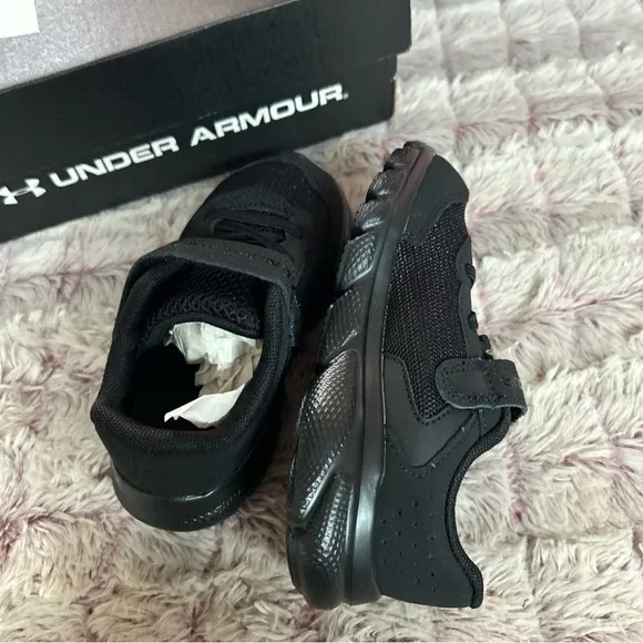 Under Armour Little Kids Assert Sneakers Size 8