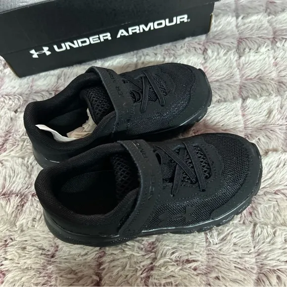 Under Armour Little Kids Assert Sneakers Size 8