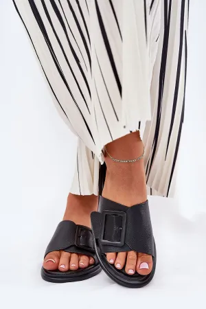 Women leather sandals with a flat heel